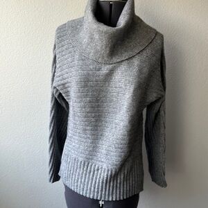 Anthropologie sweater gray turtleneck it ribbed size extra small